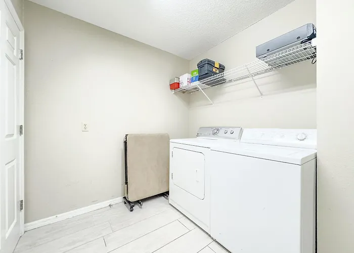 Spanish Key Unit 301 * Pensacola